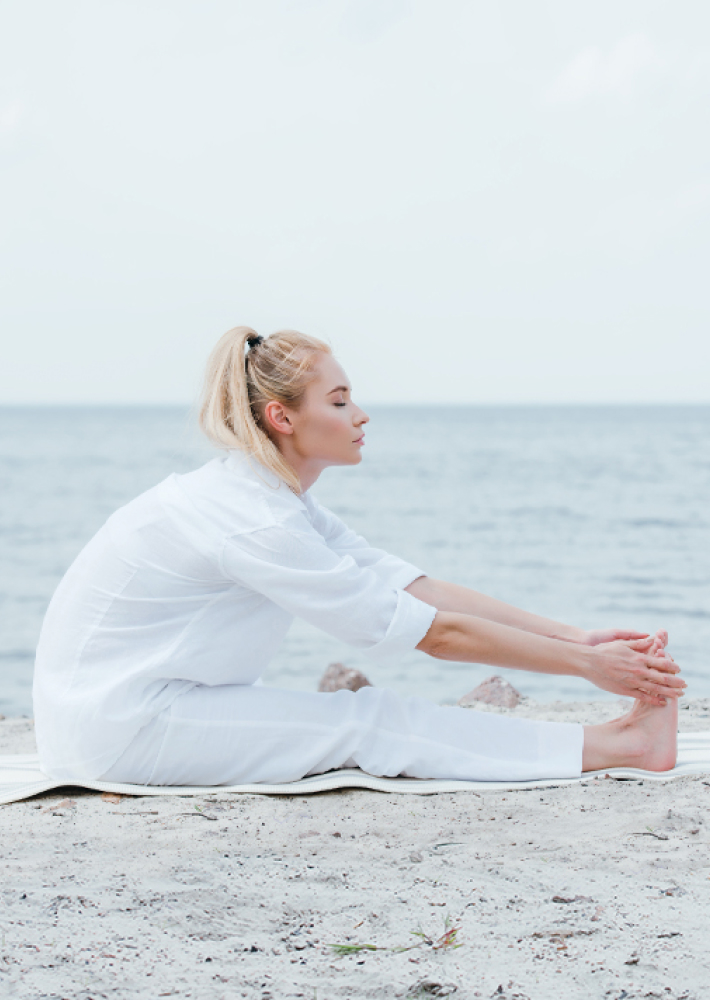 Mujer haciendo Yoga