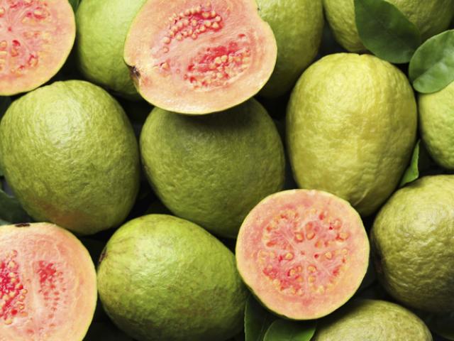 Guayaba, ejemplo de fruta para la diabetes en Colombia