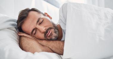 Hombre durmiendo